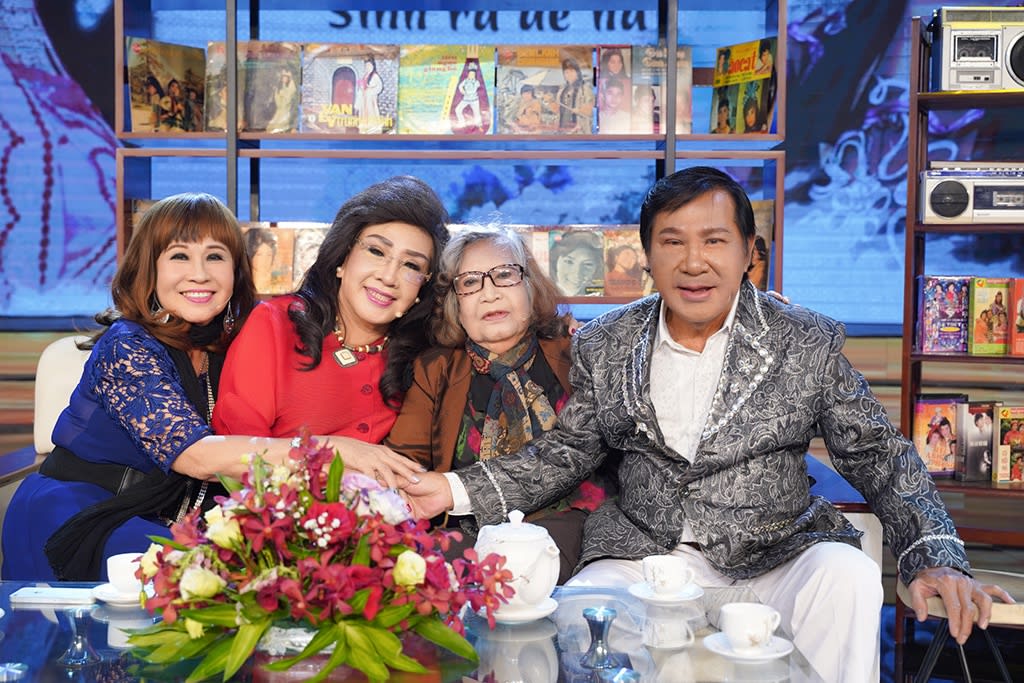 NSƯT Diệu Hiền: NSND Lệ Thủy ca hơi "nhão" nhưng lại có duyên 3 NSƯT Diệu Hiền: NSND Lệ Thủy ca hơi nhão nhưng lại có duyên - ảnh 3